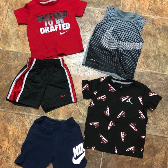 Toddler boy clothes bundle - Picture 3 of 4